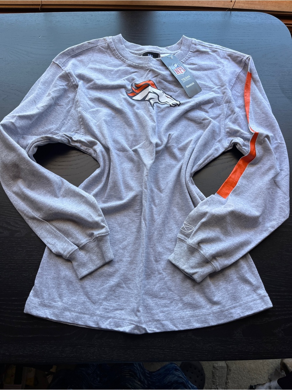 (Original $32) Reebok NFL Denver Broncos Gray Long Sleeve Shirt Size L (14/16) N